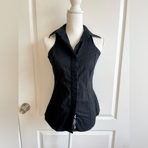 Middy N Me Equestrian Black Sleeveless Button Down Top 2 Cotton Quiet Luxury